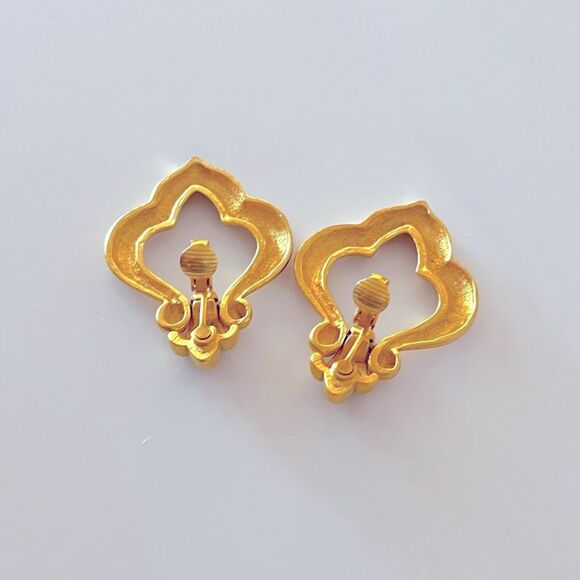Vintage Matte Gold Door Knocker Earrings - Picture 5 of 5